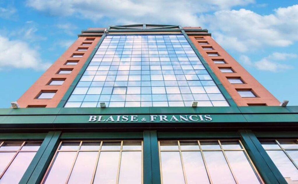 bw-blaise-francis-1lieu1salle-event.jpg