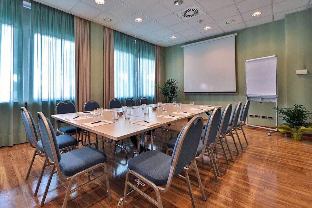 bw-hotel-i-colli-1lieu1salle-reunions.jpg