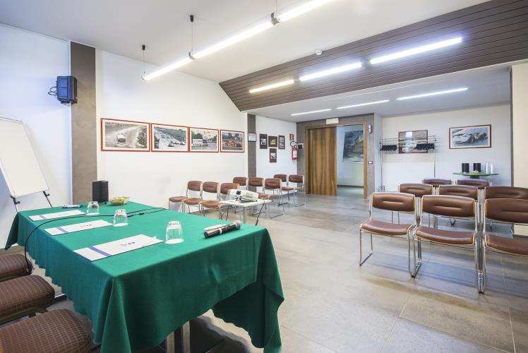 bw-modena-district-1lieu1salle-meetings.jpg