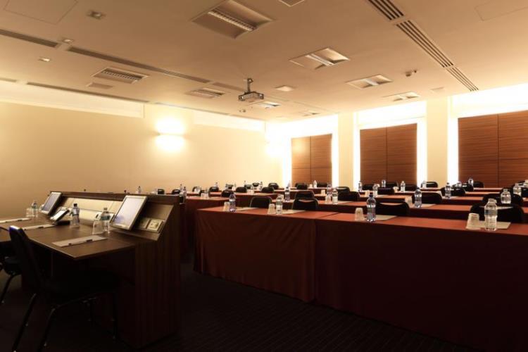 bw-monza-brianza-1lieu1salle-conferences.jpg