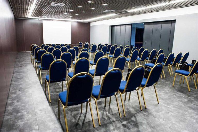 bw-quattrotorri-perugia-1lieu1salle-conferences.jpg