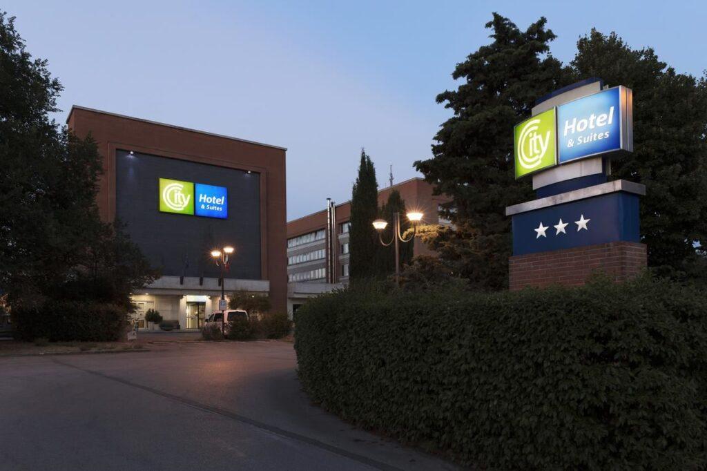 city-hotel-suites-foligno-1lieu1salle-event.jpg