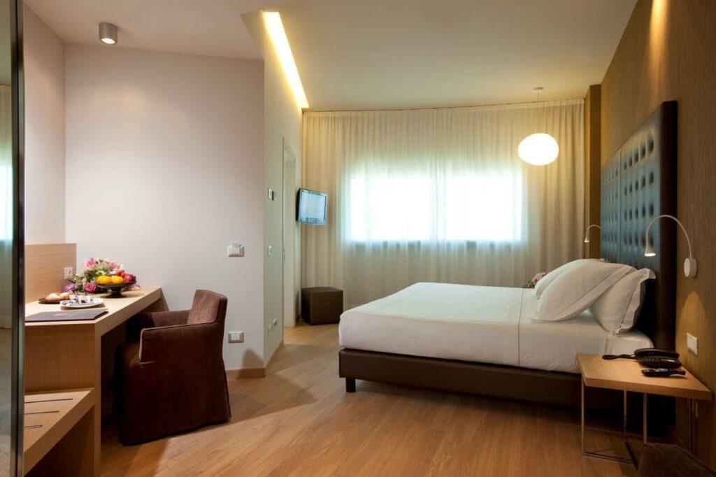 devero-hotel-spa-1lieu1salle-reunions.jpg