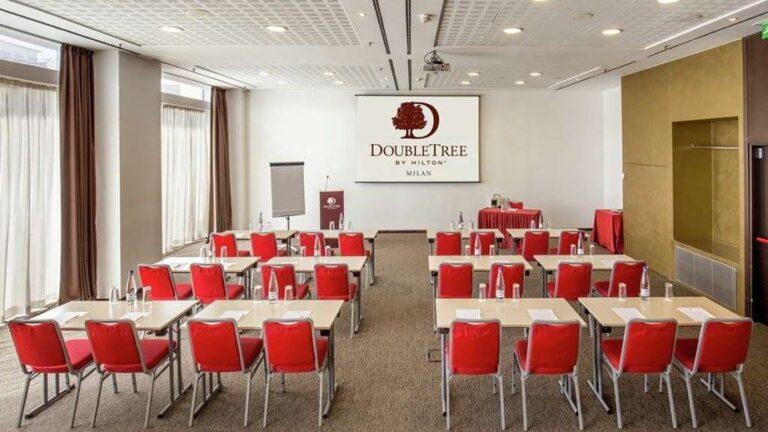 doubletree-hilton-milan-1lieu1salle-congres.jpg