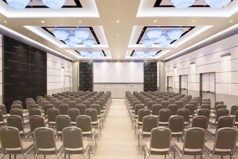 excelsior-hotel-gallia-1lieu1salle-conference.jpg