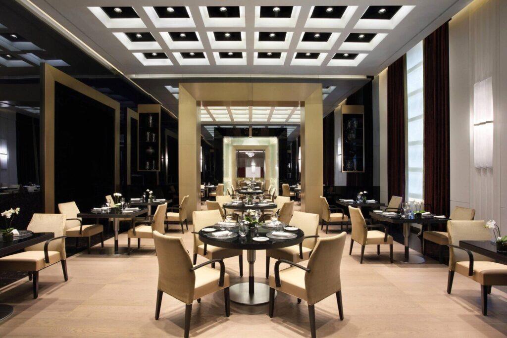 excelsior-hotel-gallia-1lieu1salle-seminaire.jpg