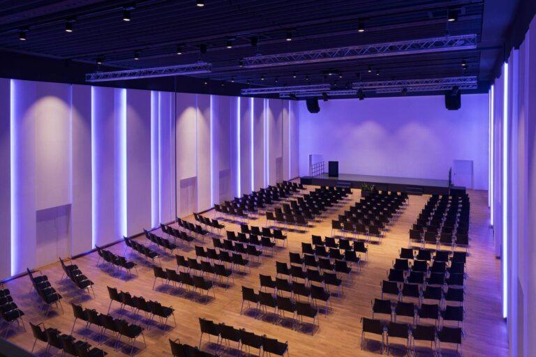 four-points-sheraton-bolzano-1lieu1salle-conference.jpg