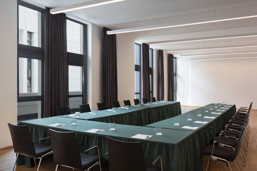 four-points-sheraton-bolzano-1lieu1salle-conventions.jpg