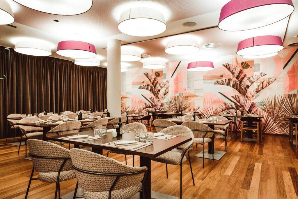 four-points-sheraton-bolzano-1lieu1salle-seminaire.jpg