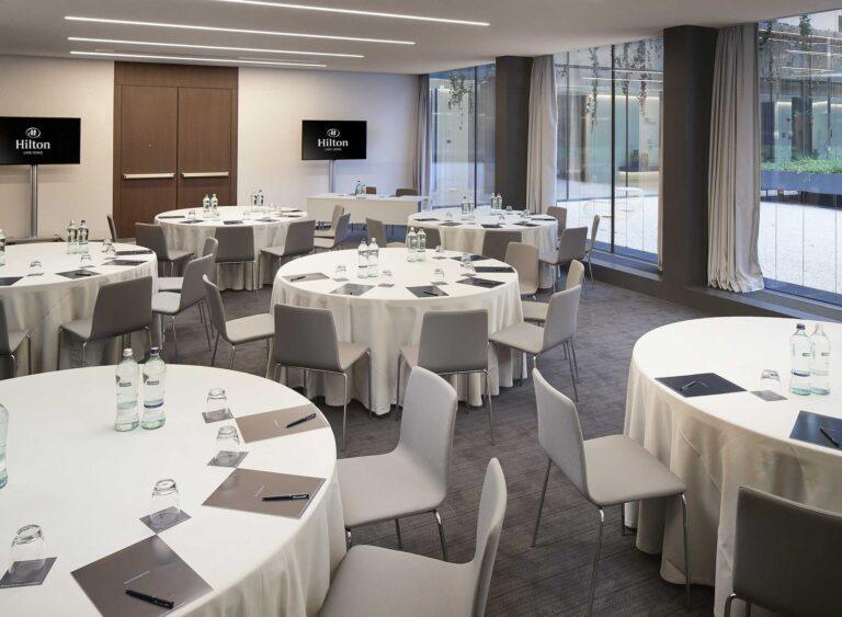hilton-lake-como-1lieu1salle-congres.jpg