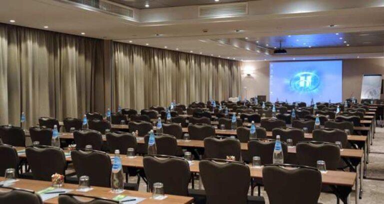 hilton-milan-1lieu1salle-conference.jpg