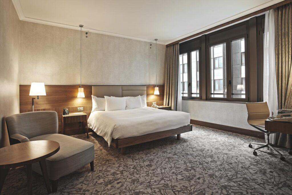 hilton-milan-1lieu1salle-evenements.jpg
