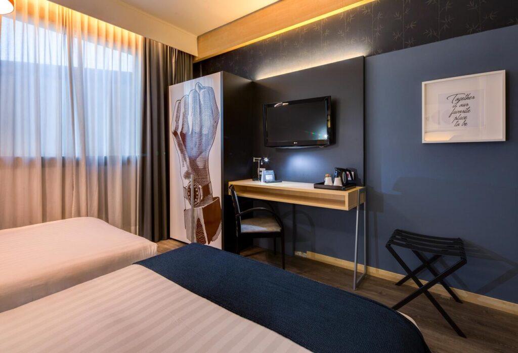 holiday-inn-bologna-fiera-1lieu1salle-conference.jpg