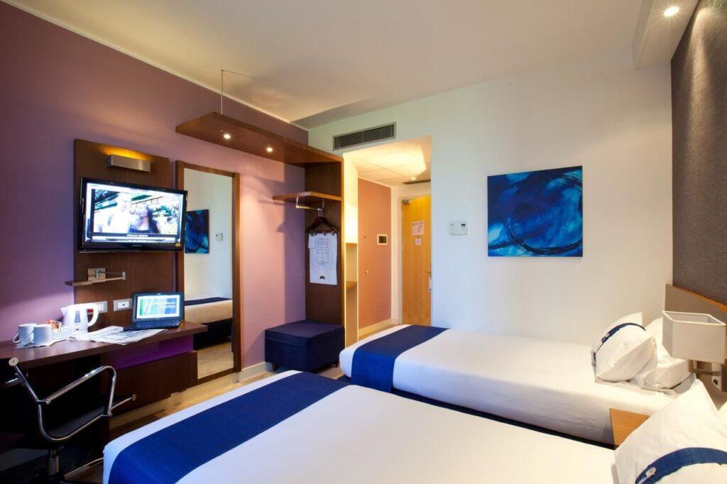 holiday-inn-express-reggio-emilia-1lieu1salle-evenement.jpg