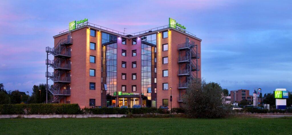 holiday-inn-express-reggio-emilia-1lieu1salle-event.jpg