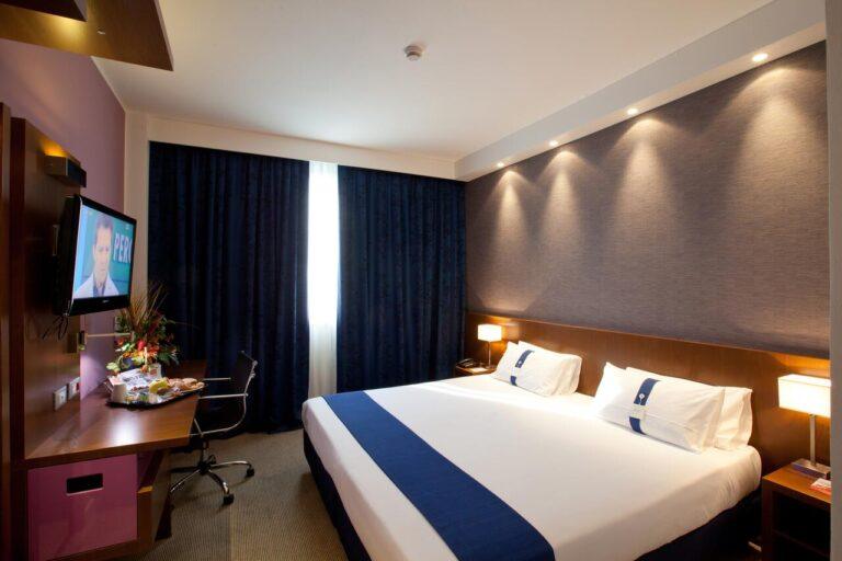 holiday-inn-express-reggio-emilia-1lieu1salle-events.jpg
