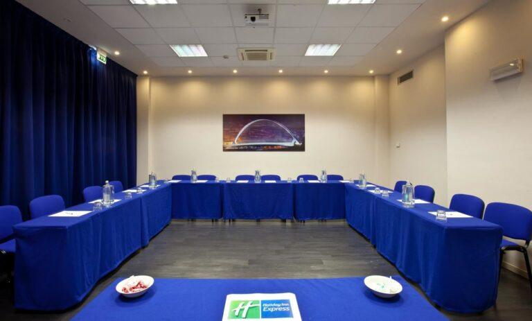 holiday-inn-express-reggio-emilia-1lieu1salle-meeting.jpg