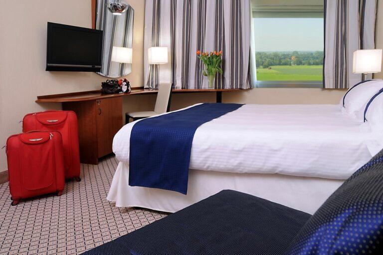 holiday-inn-milan-assago-1lieu1salle-evenement.jpg