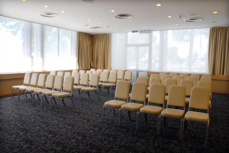 holiday-inn-milan-assago-1lieu1salle-seminaires.jpg