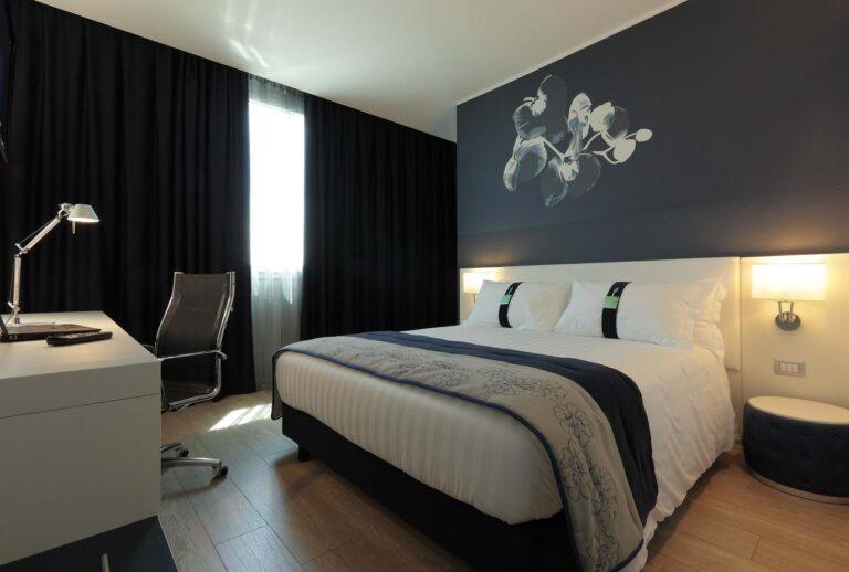 holiday-inn-milan-nord-zara-1lieu1salle-evenement.jpg