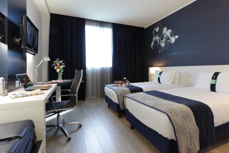 holiday-inn-milan-nord-zara-1lieu1salle-evenements.jpg