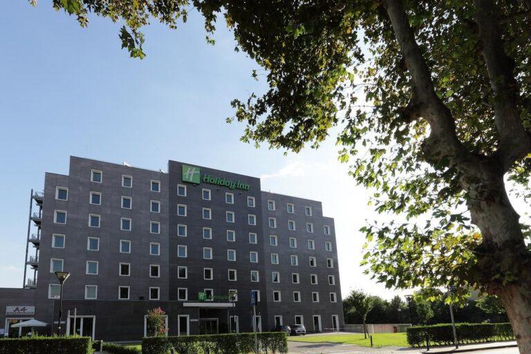 holiday-inn-milan-nord-zara-1lieu1salle-event.jpg
