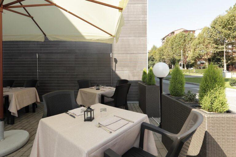 holiday-inn-milan-nord-zara-1lieu1salle-seminaire.jpg