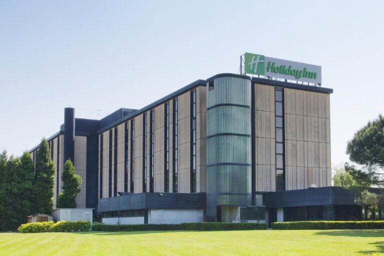 holiday-inn-venise-mestre-1lieu1salle-event.jpg