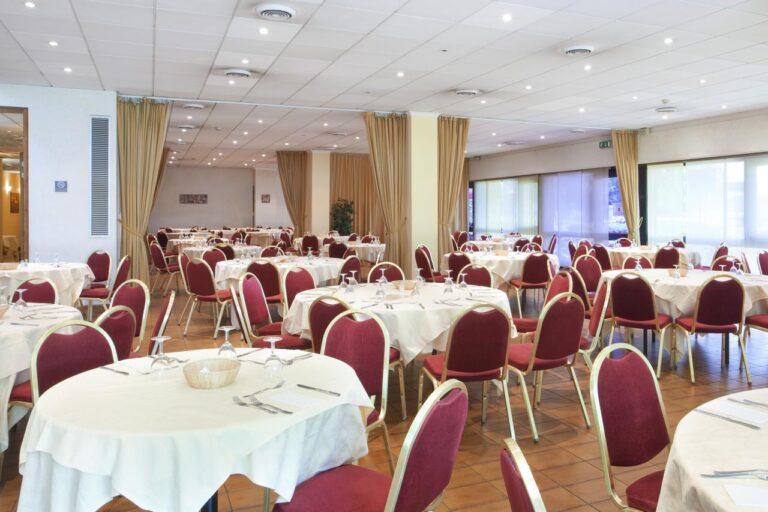 holiday-inn-venise-mestre-1lieu1salle-seminaires.jpg