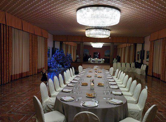 hotel-la-di-moret-1lieu1salle-meeting.jpg