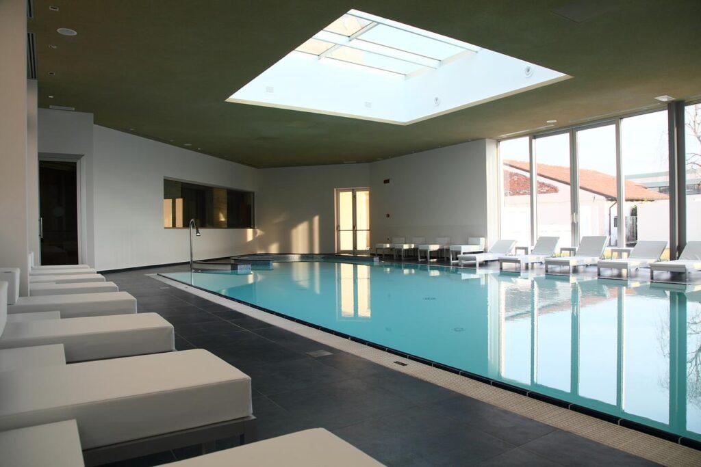 hotel-la-di-moret-1lieu1salle-seminaire.jpg