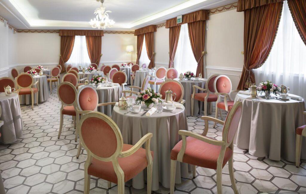 hotel-milton-rimini-1lieu1salle-meeting.jpg