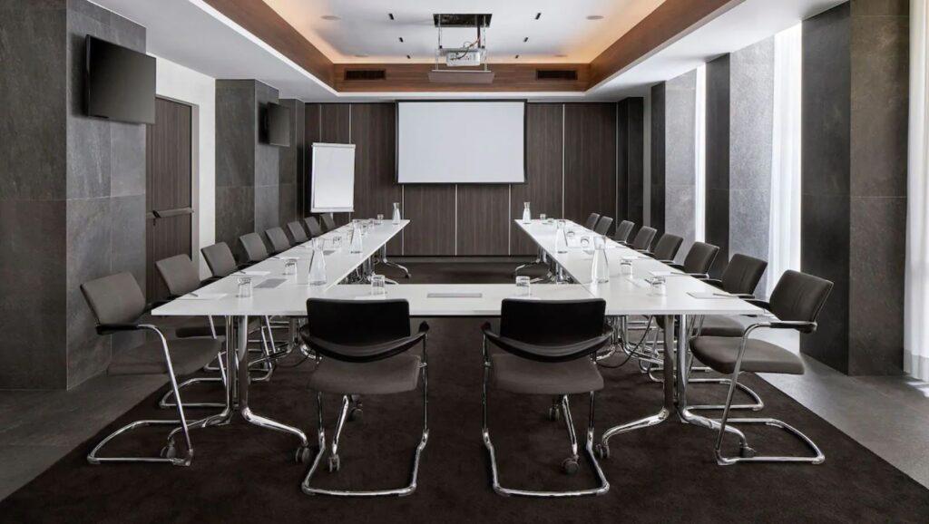 hyatt-centric-milan-centrale-1lieu1salle-congres.jpg