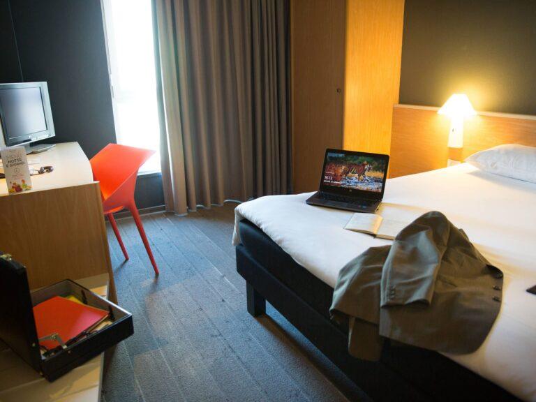 https://www.accorhotels.com/3728