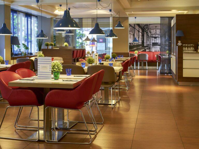 https://www.accorhotels.com/0933