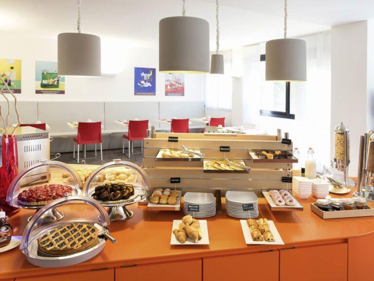 https://www.accorhotels.com/8301