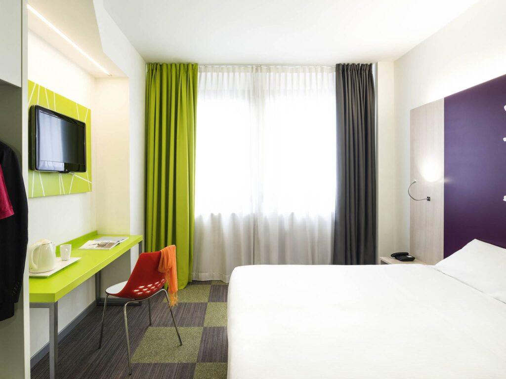 http://www.accorhotels.com/8301