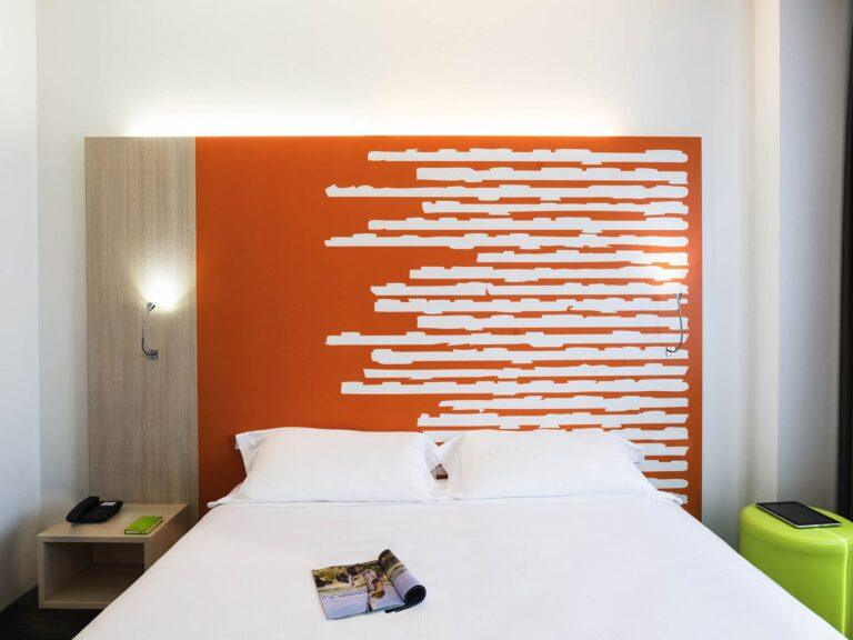 http://www.accorhotels.com/8301