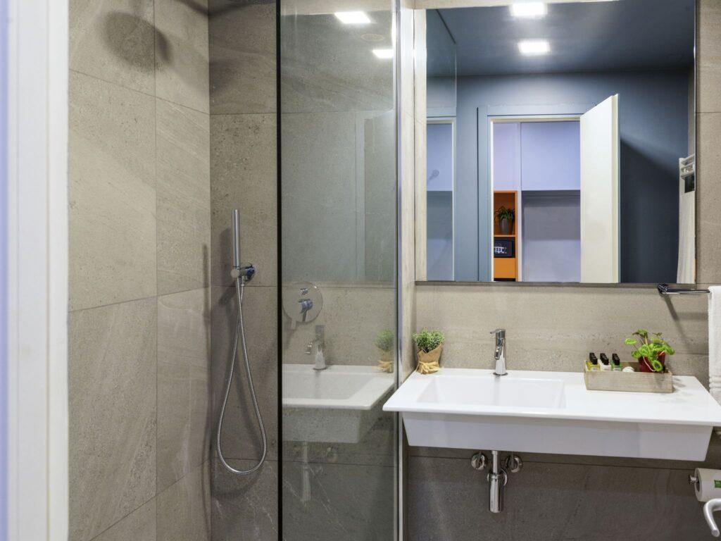 https://all.accor.com/8301