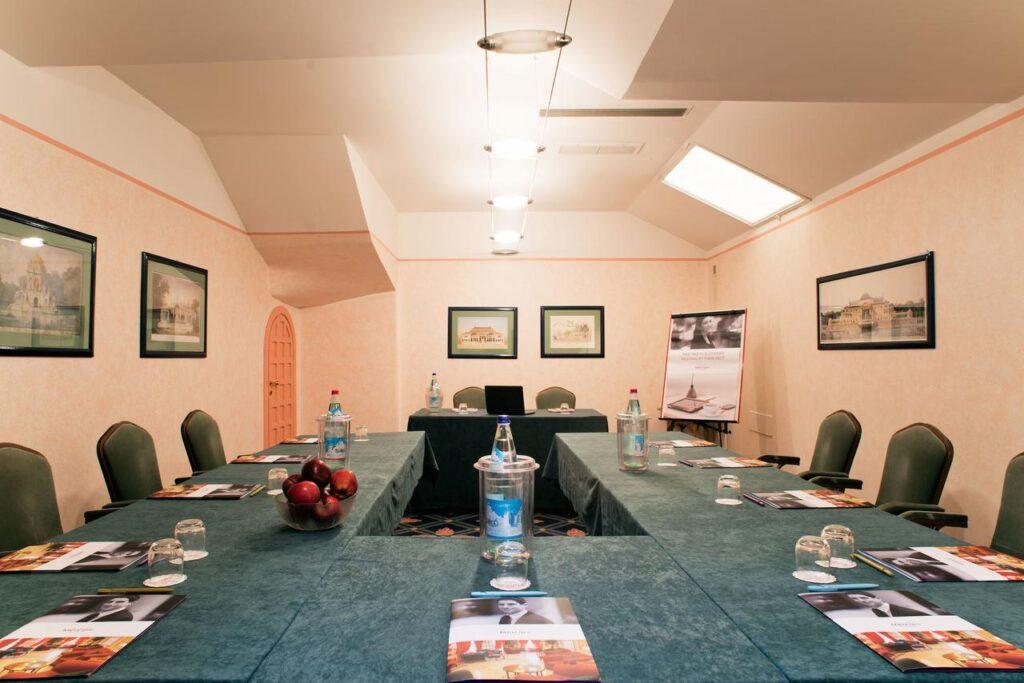 ih-milano-regency-1lieu1salle-seminaires.jpg