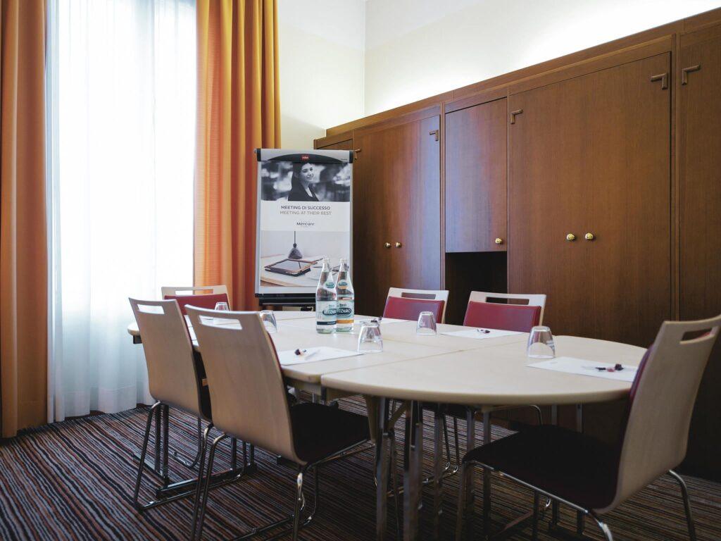 https://www.accorhotels.com/1310