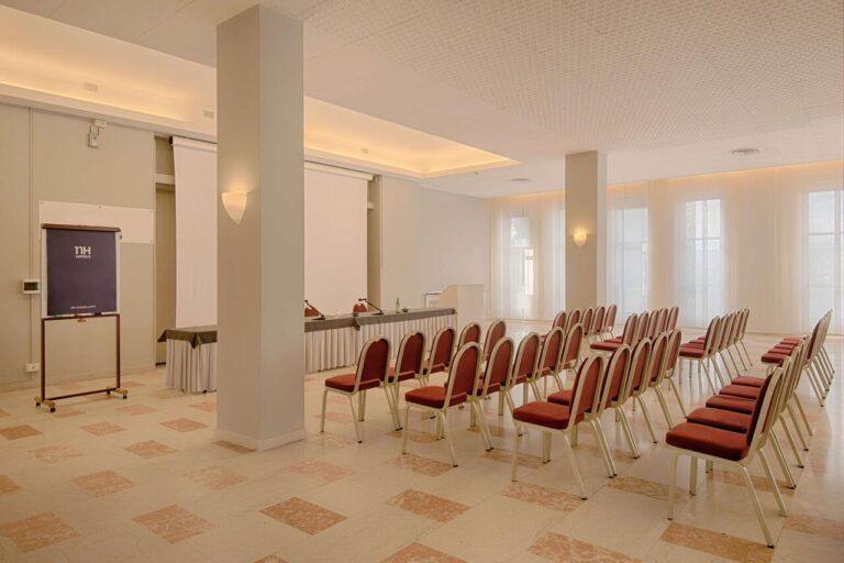 nh-ancona-1lieu1salle-conference.jpg