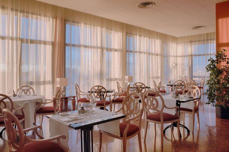 nh-ancona-1lieu1salle-seminaire.jpg