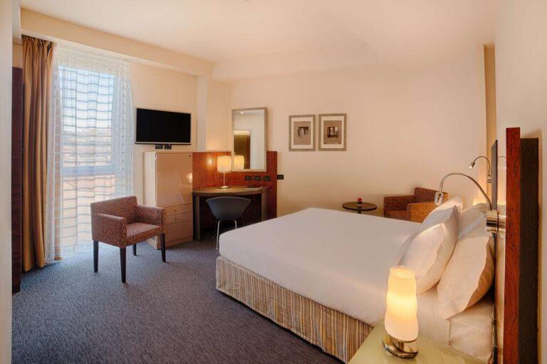 nh-bergamo-1lieu1salle-conference.jpg