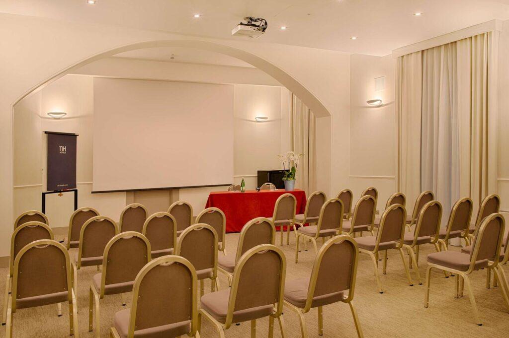 nh-genova-centro-1lieu1salle-meetings.jpg