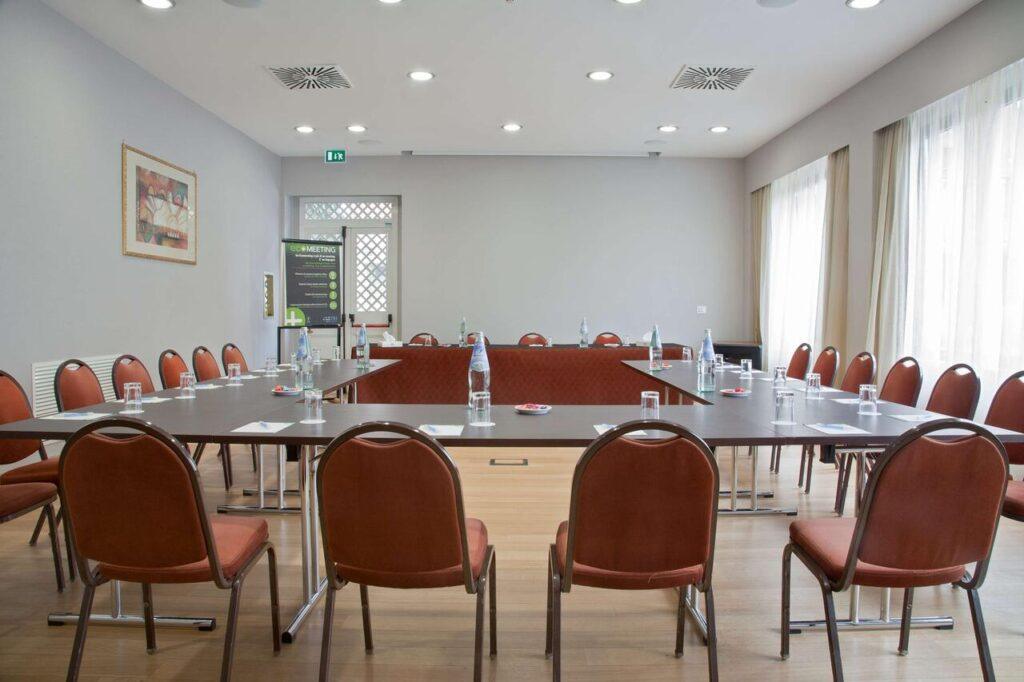 nh-ravenna-1lieu1salle-meetings.jpg