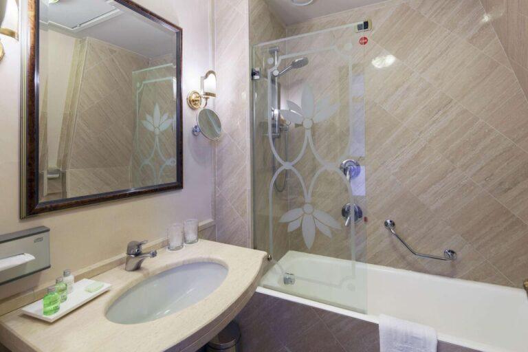 nh-ravenna-1lieu1salle-reunions.jpg