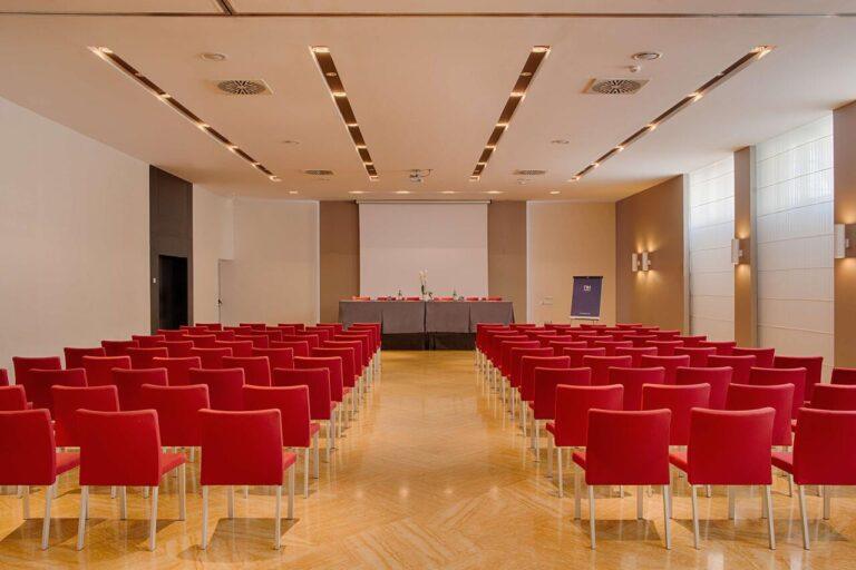 nh-trieste-1lieu1salle-meetings.jpg