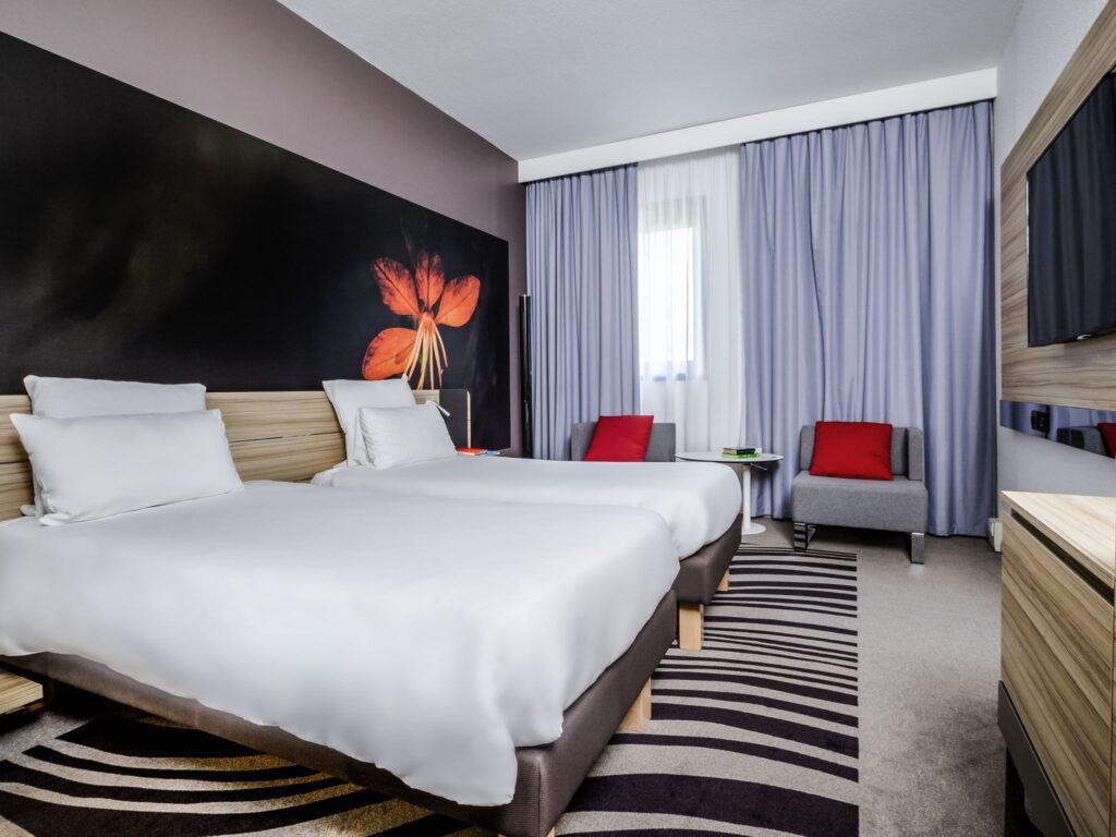 https://www.accorhotels.com/1137