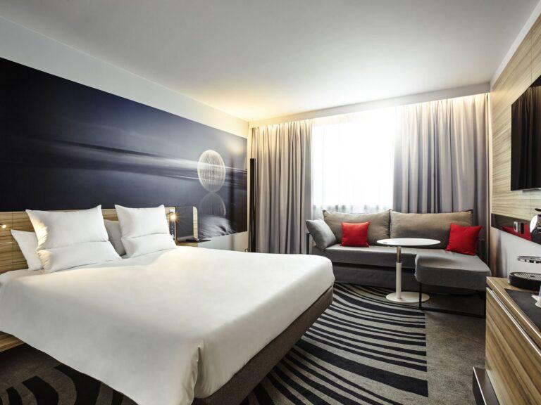 https://www.accorhotels.com/1137